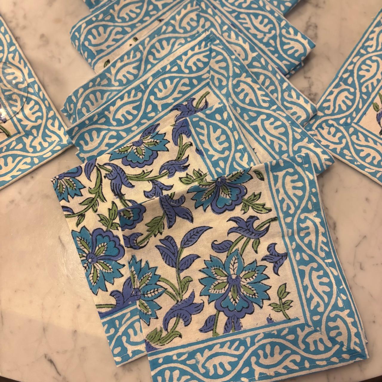 JUEGO DE 6 INDIVIDUALES CON 6 SERVILLETAS Y CAMINO LILIS