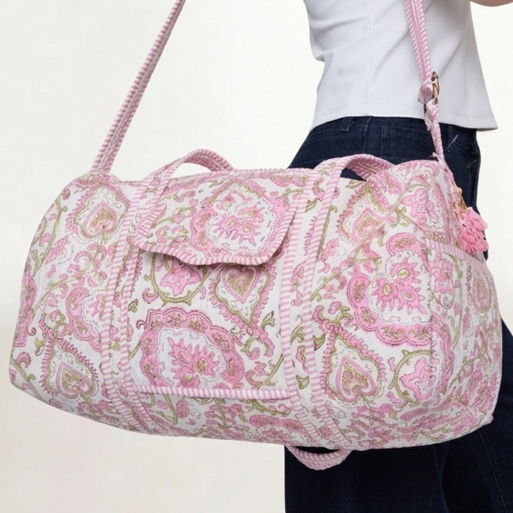 BOLSA DE VIAJE "BLUSH HEARTS"