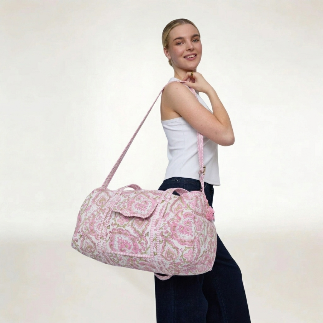 BOLSA DE VIAJE "BLUSH HEARTS"