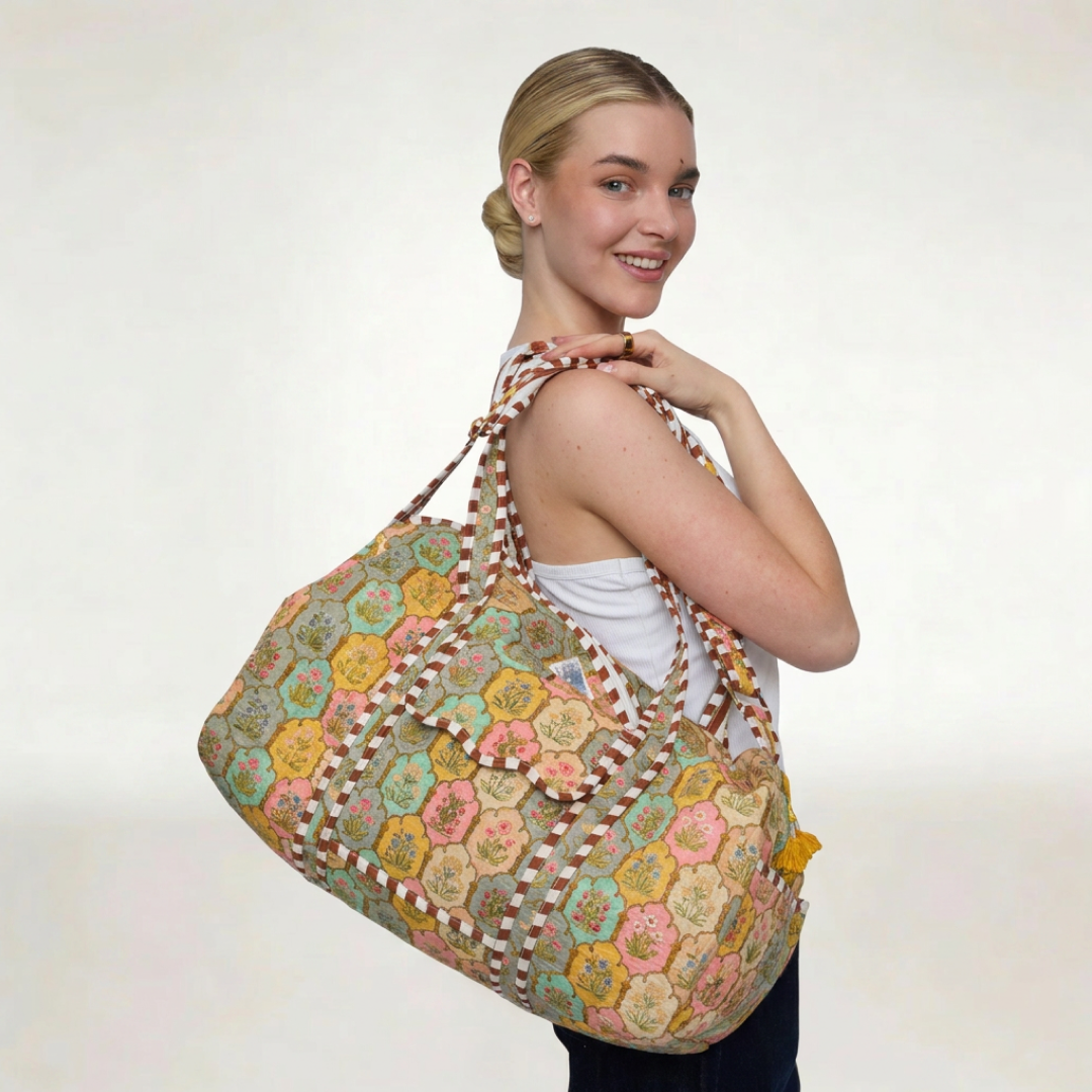 BOLSA DE VIAJE "PASTEL BLOOM GARDEN"